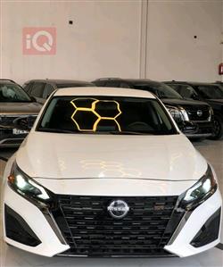 نيسان ألتيما